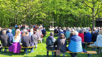 Gäste während des Gottesdienstes